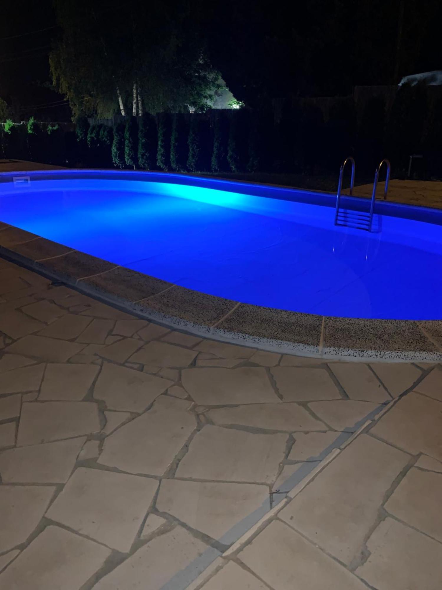 Villa Mika'S Poolhouse Belgrado Exterior foto